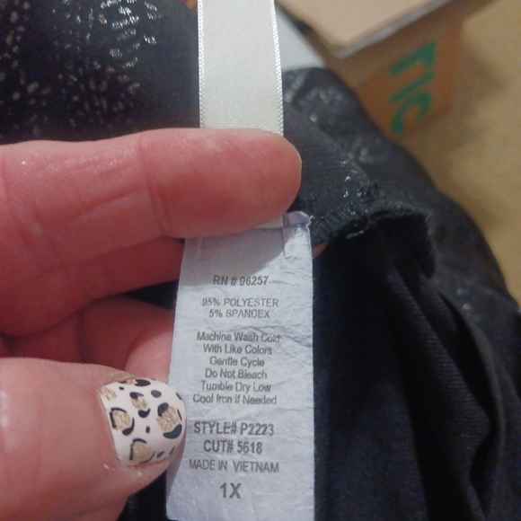 Ladies dress slacks - Picture 5 of 6